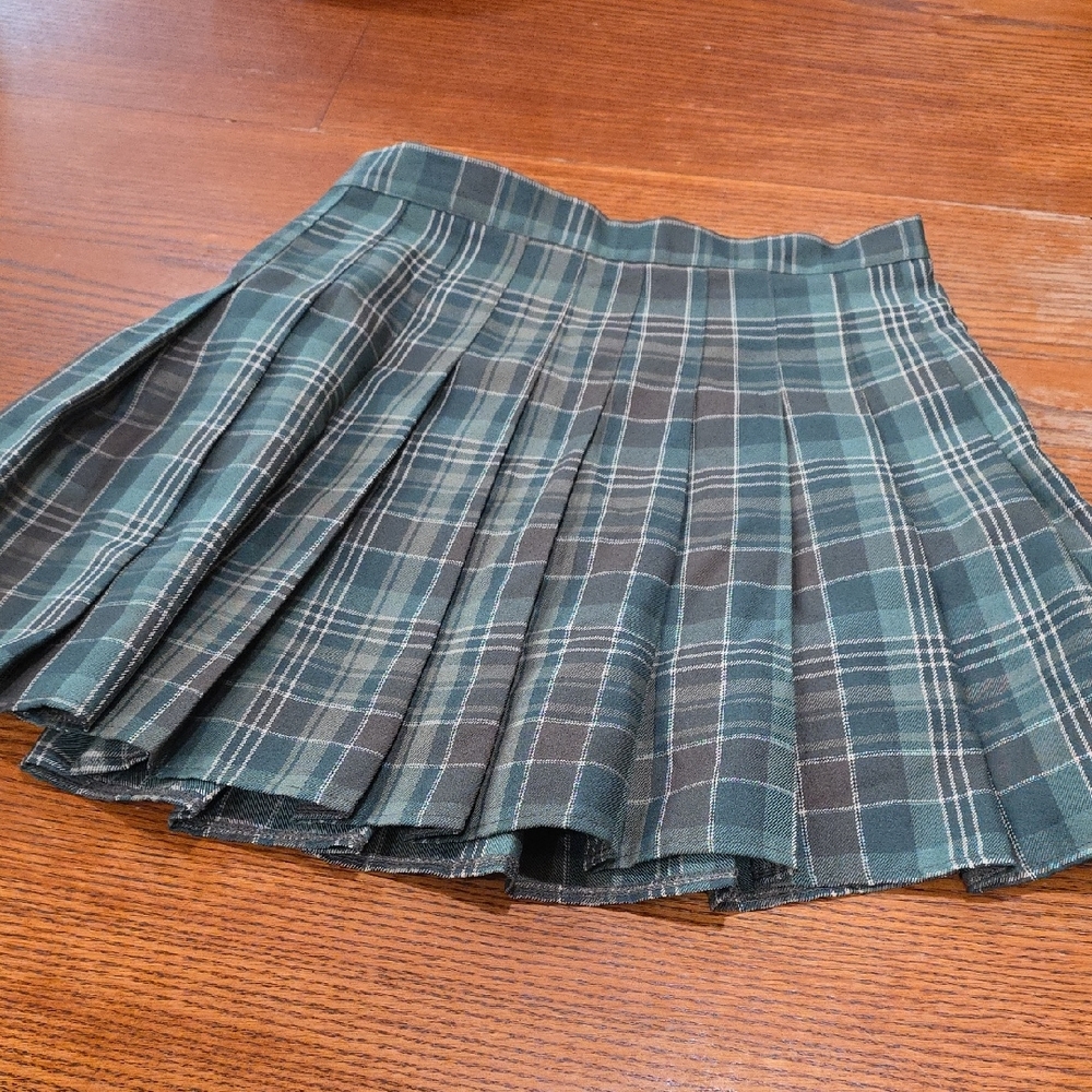 ROMWE Green Plaid Pleated Mini Skirt
